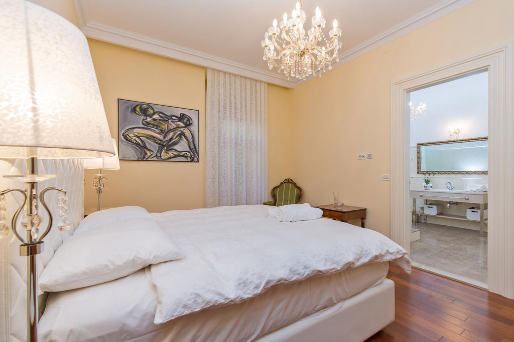 Luxury Seafront Apartment Banje Dubrovnik Dış mekan fotoğraf